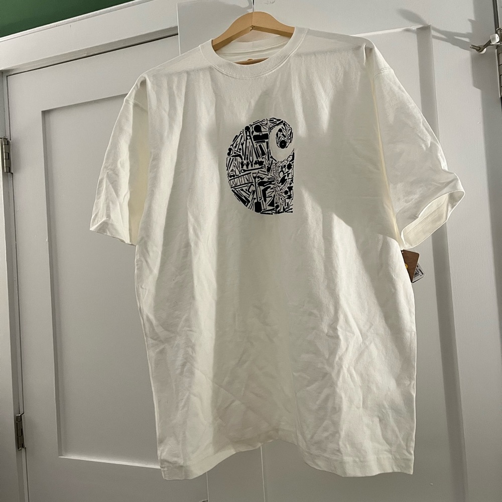 NWT Carhartt Graphic Tee